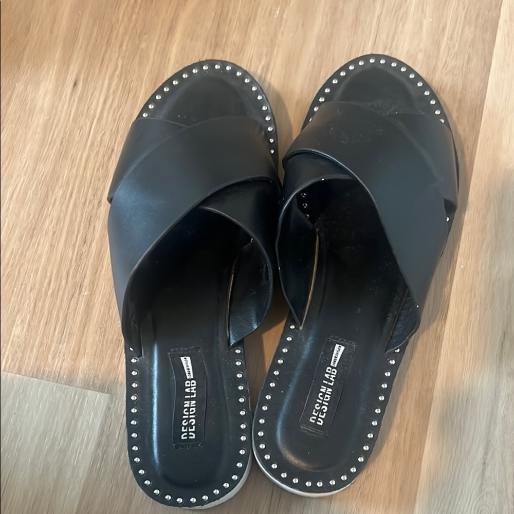 Design Lab Lord & Taylor Black Women's Slide Sandals